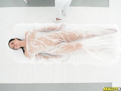 Tyłek, Duże cycki, Obciąganie, Brunetka, Styl na pieska, Obciąganie, Masaż, Mamuśka