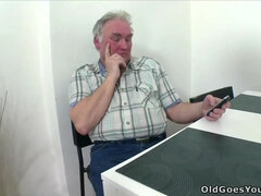 素人, お尻, 気狂い, イく瞬間, 小柄, 生徒, ティーン, 三人