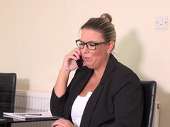 Enthousiasteling, Grote mammen, Brits, Fetisj, Masturbatie, Rijpe lesbienne, Orgasme, Kousen