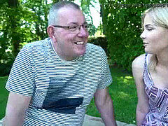 18 éves, Cumizás, Ondó fröcskölés, Arcra élvezés, Nagyapa, Tini