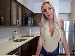 Kiinnijäänyt, Pettää, Äiti jota haluaisin panna