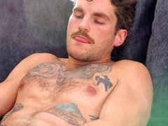 Stor pik, Sædskud, Far, Homoseksuel, Håndjob, Hårdt, Solo, Tatovering