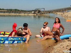 Vestidas, Lésbica, Orgia, Ao ar livre cartaz de rua outdoor, Público, Cetim, Swingers, Molhadoa