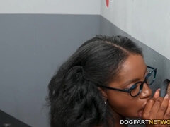 Stor pik, Sædskud, Fetish, Håndjob, Hårdt, Monster, Strømper, Bryster