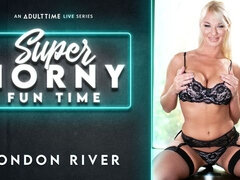 Grote kont, Grote mammen, Blond, Gapende, Alleen, Strippen, Speelgoed, Webcamera