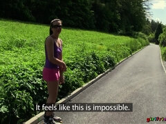 Cul, Bottes, Brunette brune, Petite amie, Lesbienne, Seins naturels, De plein air, Nénés