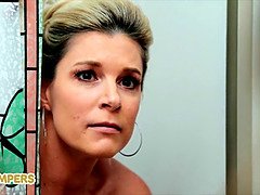 Grosser schwanz, Grosse titten, Blondine, Blasen, Geile alte tussi, Kehlenfick, Mutti, Flotter dreier