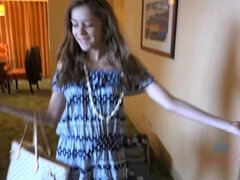 Amatør, Kukk suging, Bløtkake, Kjole, Fotjobb, Melkespreng, Latina, Fitte