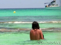 Amateur, Plage, Gros cul, Plantureuse, De plein air, Adolescente, Nénés, Voyeur