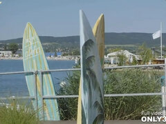 Blondýna, Kuřba, Stříkání spermatu, Prstění, Venku, Na veřejnosti, Pička, Rumunské