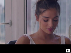 Sucer une bite, Classique, Mignonne, Gorge profonde, En levrette, Faciale, Hd, Nénés