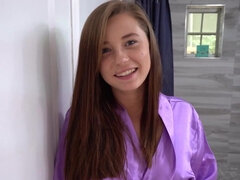 Baben, Stora tuttar, Avsugning, Brunett, Creampie, Långt ner i halsen, Handjobb, Tuttar