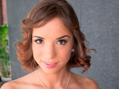 Stor røv, Store bryster, Pik sutte, Komme i munden, Hundestilling, Dobbelt penetration, Mager, Teenager