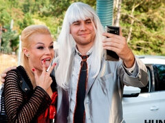 Iso kulli, Musta, Blondi, Suihinotto, Luonnolliset tissit, Laiha, Teini, Tissit