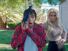 Χοντρή γυναίκα, Μεγάλος κώλος, Μεγάλα βυζιά, Ξανθιά, Πίπα, Συνελήφθη, Σε στάση σκύλου στα τέσσερα, Ώριμη γυναίκα