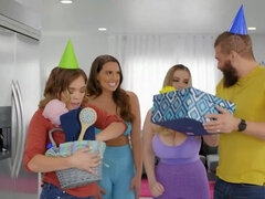 Veľké kozy, Kuřba, Brunetka, Zväčšenie, Orgie, Natvrdo, Teenka, Švédska rojka