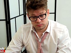 Pijpbeurt, Bruinharig, Jonge meid, 1 man 2 vrouwen, Brillen, Hardcore, Hd, Trio