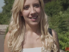 Anaal, Grote lul, Grote mammen, Blond, Pijpbeurt, Hondjeshouding, Interraciaal, Moeder die ik wil neuken