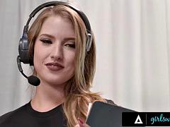 69, Gros seins, Blonde, Fétiche, Doigter, Fétiche des pieds, Hard, Lesbienne