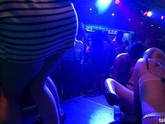 黒人, 茶髪の, 衣服着たままセックス, キス, オージー, 恥ずかしがりや, スインガー, 濡れ