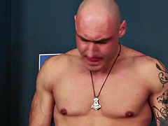 Police CFNM sluts in group cockwanking action with prisoner