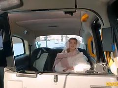Fake cab sexy lingerie model is glad to have hard quick porn with the driver