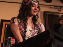 Brunetka, Evropské, Hd, Masturbace, Sólo, Punčochy