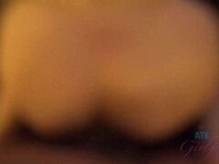 Doigter, Jeans, Huilée, Orgasme, Petite femme, Chatte, Nénés, Mouillée