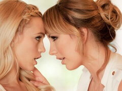 Bozkávanie, Lesbické, Spodná bielizeň, Vyholené, Vychudnutá, Stripping, Teenka, Kozičky