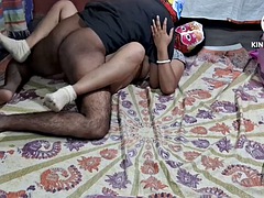 素人, 指いじり, 手コキする, キス, マッサージ, 妻