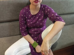 18 jaar, Enthousiasteling, Grote kont, Vies praten, Huisgemaakt, Indisch, Moeder, Tiener