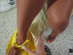 Duże cycki, Brunetka, Latynoska, Lesbijka, Lizanie, Mamuśka, Nagość, Cipka