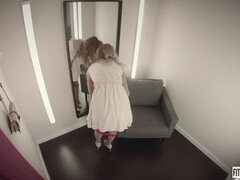 Μεγάλα βυζιά, Ξανθιά, Μαλακία με το δάχτυλο για γυναίκες, Ηδ, Δαντέλα, Αυνανισμός, Οργασμός, Δημόσιο