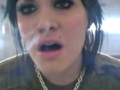 Любители, За кадром, Брюнетки, Крошечные, Курящие, Софткор, Молоденькие, Туалет