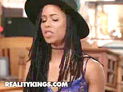 Di colore, Pubblico, Terzetto