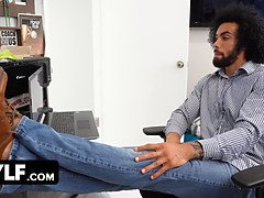 Anális szex, Tekintélyes didik, Gesztenyebarna, Kugár, Ondó fröcskölés, Érett feleség, Visítozás