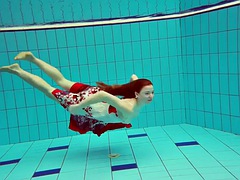 Gros seins, Européenne, Fétiche, Piscine, Rousse roux, Solo, Nénés, Sous marin