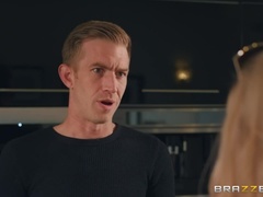 Popó, Tekintélyes didik, Angol, Csalás, Európai, Természetes mellek, Nuni, Rövid haj