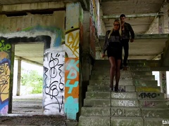 Blonde, Sucer une bite, Habillées, Branlette thaïlandaise, Masturbation, Nue, Satin, Jarretelles