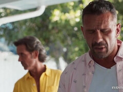 Tette grandi, Pompino, Tettona, Imbrogliare, Schizzo di sborra, Fidanzata, Mamma che vorrei scoparmi, Tette