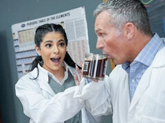 Grote lul, Pijpbeurt, Bruinharig, Hondjeshouding, Latijnse vrouw, Likken, Schoolmeisje, Tiener