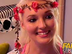 18 jaar, Blond, Pijpbeurt, Kut duiken, Schreeuwen, Geschoren, Tiener, Nat