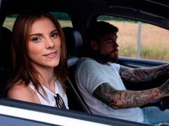 Verga grande, Mamada, Estilo perrito, Lamidas, Tetas naturales, Coño, Adolescente, Tetas