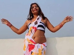 18 ans, Tante, Salle de bains, Collège université, Indienne, Mature, De plein air, Uniforme