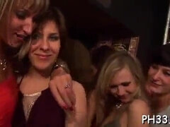 Amatør, Blond, Brunette, Bakfra, Gruppe, Orgie, Realitet, Stripping