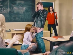 Lieveling, Rondborstig, Hardcore, Hd, Moeder, Pornster, Roodharige vrouw, Student