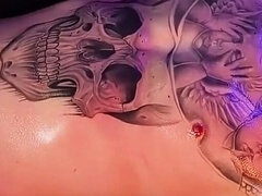 Arab, Stor kuk, Sperma shot, Pappa, Homosexuell, Handjobb, Tatuering