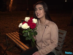 아메리카인, 침실, 오랄섹스, 흑갈색 머리, 사정 샷, 음경, 청바지, 공개적인