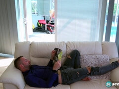 Culo grosso, Bionda, Pompino, Sega, Tacchi, Naturale, Tette naturali, Succhiando