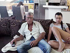 18, Fafanje, Češka, Očka, Lizanje, Zrela, Najstnice